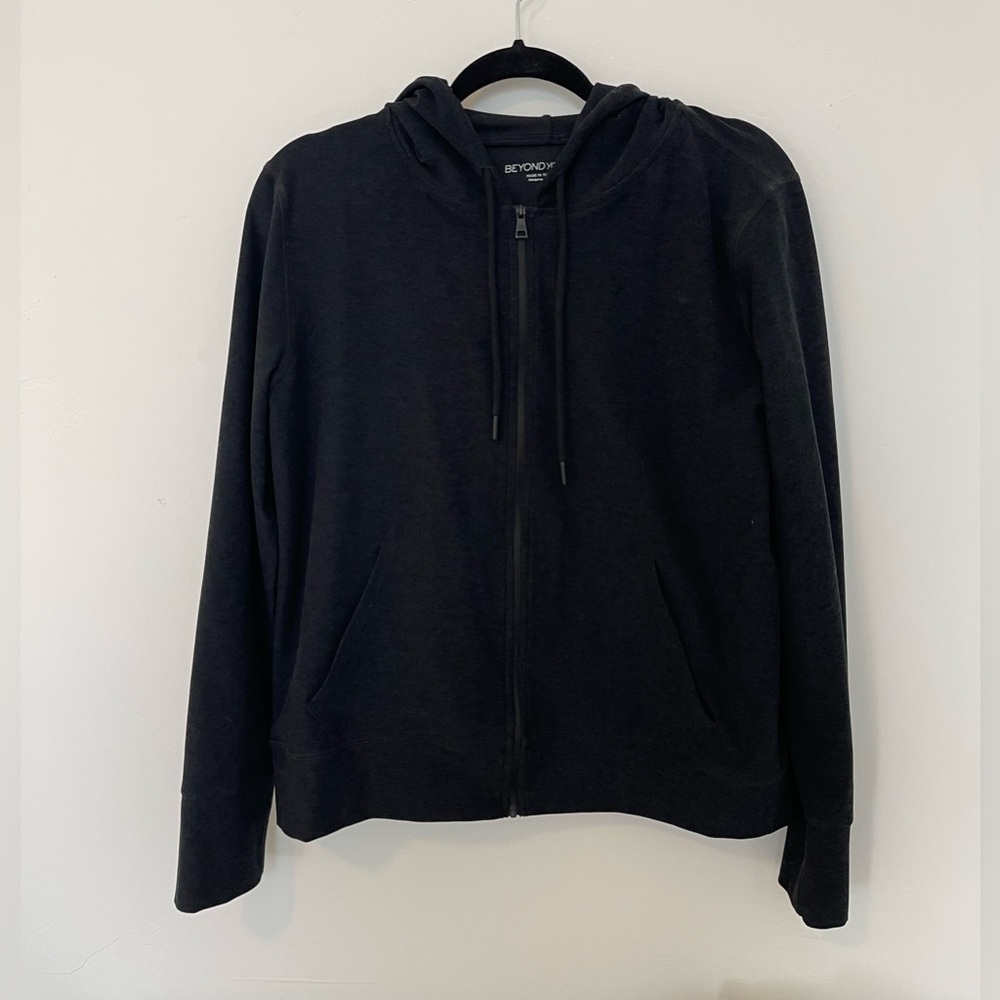 BEYOND YOGA - Space Dye zip up hoodie - color: Darkest Night 🖤